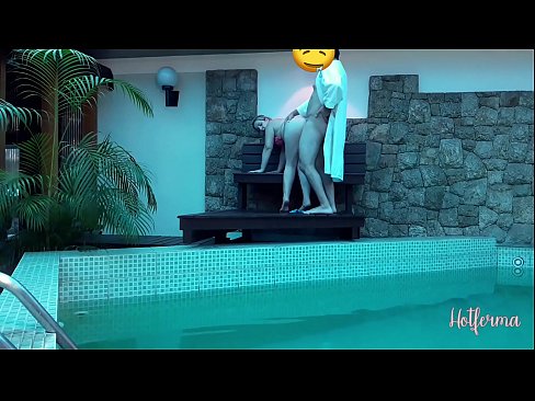 ❤️ Patron hizmetçiyi havuza davet eder ama bir sıcağa dayanamaz ️❌ Sikiş videosu bize %tr.bencoineth.top
